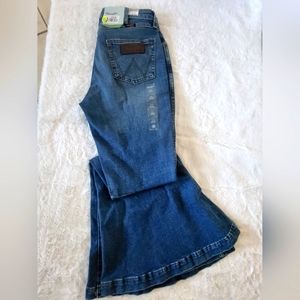 Wrangler Retro Trumpet Flare Jeans Size 27x34